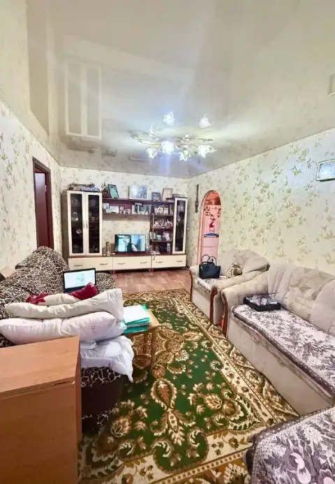 🏡 Продаётся 2‑комнатная квартира — кв. Жукова
📍 2/5 Этаж кирпичного дома | общая площадь 46 м² | кух... - фотография