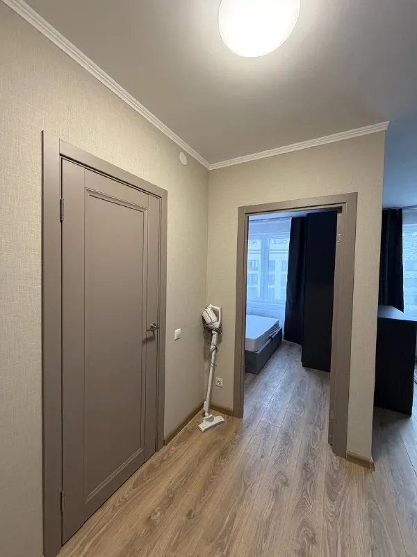 1-Комн квартира, 31.9 м²
М домодедовская

• 15 Мин на транспорте
• 10 Этаж из 17
• Видное, кв-л центральный 9, на карте

45 000 ₽/Мес, без комиссии
Большой гайд по аренде

Холодильник • стиральная машина • интернет • мебель • с животными • лифт • телевизор • кондиционер • посудомойка • с детьми • мусоропровод • консьерж

Собственник. Квартира сдается впервые, от собственников (семейная пара). Новый ремонт, техника, мебель. Готова к сдаче, можно заселяться. Сдаем на долгий срок, от года. Окна выходят на парковку. Залог 45000 рублей (можно разделить на 2 месяца). Ком. Услуги - оплата по счетчикам соседняя дверь от подъезда - вб; рядом кофейни, магазины. Работают все доставки

Katya, написать
Уровень доверия средний 🆗
Выложить квартиру бесплатно - фотография - 4