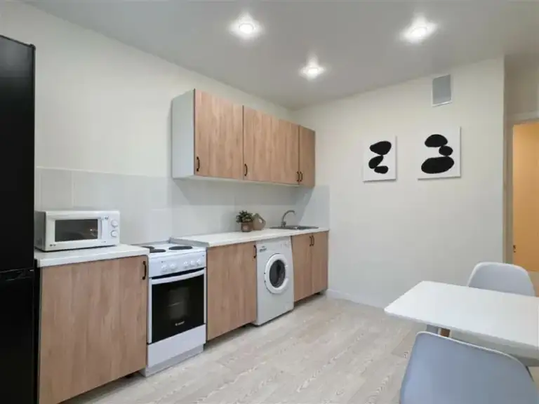 Комната, 15 м²
М крестьянская застава

• 5 Мин пешком
• 4-Комнатная квартира
• 2 Этаж из 12
• Ул марксистская 38, на карте

42 000 ₽/Мес, без комиссии
Большой гайд по аренде

Холодильник • стиральная машина • интернет • мебель • лифт • мусоропровод • консьерж • посудомойка • кондиционер • с животными • с детьми • телевизор

Таганский район
Чистота 4.38 транспорт 4.61
Парки и скверы 3.31

Агент. Панельный дом (1990г. Постройки). Хороший, чистый подъезд, 2 лифта, есть консьерж. Район с развитой инфраструктурой, рядом с домом много тц, продуктовые, фитнес-клубы. В стоимость включено: безлимитный wi-fi, еженедельная уборка общих зон, вся необходимая техника. Йога, английский, мероприятия внутри комьюнити коливинга.

Elena, написать
Уровень доверия средний 🆗
Выложить квартиру бесплатно - фотография - 3