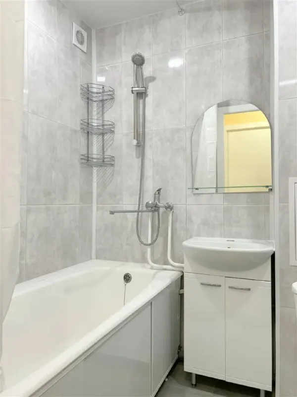 Комната, 15 м²
М крестьянская застава

• 5 Мин пешком
• 4-Комнатная квартира
• 2 Этаж из 12
• Ул марксистская 38, на карте

42 000 ₽/Мес, без комиссии
Большой гайд по аренде

Холодильник • стиральная машина • интернет • мебель • лифт • мусоропровод • консьерж • посудомойка • кондиционер • с животными • с детьми • телевизор

Таганский район
Чистота 4.38 транспорт 4.61
Парки и скверы 3.31

Агент. Панельный дом (1990г. Постройки). Хороший, чистый подъезд, 2 лифта, есть консьерж. Район с развитой инфраструктурой, рядом с домом много тц, продуктовые, фитнес-клубы. В стоимость включено: безлимитный wi-fi, еженедельная уборка общих зон, вся необходимая техника. Йога, английский, мероприятия внутри комьюнити коливинга.

Elena, написать
Уровень доверия средний 🆗
Выложить квартиру бесплатно - фотография - 7