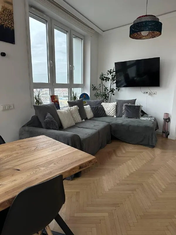 3-Комн квартира, 68.6 м²
М шелепиха
• 7 Мин пешком
• 26 Этаж из 36
• Наб шелепихинская 34 к1, на карте
135 000 ₽/Мес, без комиссии
Большой гайд по аренде
Холодильник • стиральная машина • интернет • мебель • посудомойка • телевизор • лифт • консьерж • мусоропровод • кондиционер • с животными • с детьми
Район хорошёво-мнёвники
Чистота 4.06 транспорт 4.47
Парки и скверы 3.70
Субаренда. Апартаменты. Готовы сдать квартиру на 3 месяца с 12 января. Угловая, видовая квартира оборудованная всей необходимой техникой для жизни. Соседи тихие и спокойные. В жк есть вся инфраструктура: спорт зал, рестораны, магазины
Данил, написать
Уровень доверия средний 🆗
Выложить квартиру бесплатно - фотография - 2