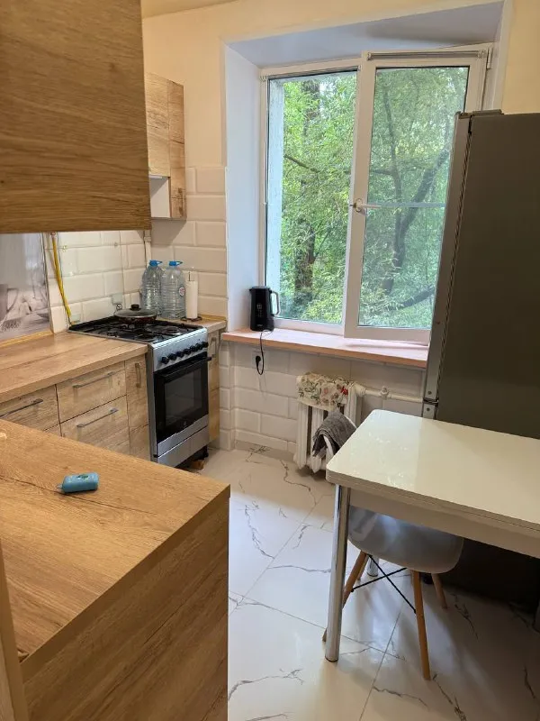 Комната, 11.5 м²
М народное ополчение

• 5 Мин пешком
• 3-Комнатная квартира
• 3 Этаж из 5
• Ул демьяна бедного 3 к2, на карте

30 000 ₽/Мес, без комиссии
Большой гайд по аренде

Холодильник • стиральная машина • интернет • мебель • телевизор • посудомойка • кондиционер • с животными • с детьми • мусоропровод • лифт • консьерж

Район хорошёво-мнёвники
Чистота 4.06 транспорт 4.47
Парки и скверы 3.70

Субаренда. Аренда. Субаренда. Комната м народное ополчение ул демьяна бедного 3 к2 30 000 /мес, без комиссии холодильник, стиральная машина, интернет мебель, телевизор аренда. Субаренда. На долгий срок, в соседях хотели бы видеть девушку. Ку в месяц +-2500. Залог 15 тыс. Рядом с домом есть все необходимое. Автобусная остановка напротив дома, метро близко. © предоплату до просмотра просят только мошенники!

𝓣𝓪𝓽𝓪𝓻𝓲𝓷, написать
Уровень доверия низкий ⚠️
Выложить квартиру бесплатно - фотография - 1