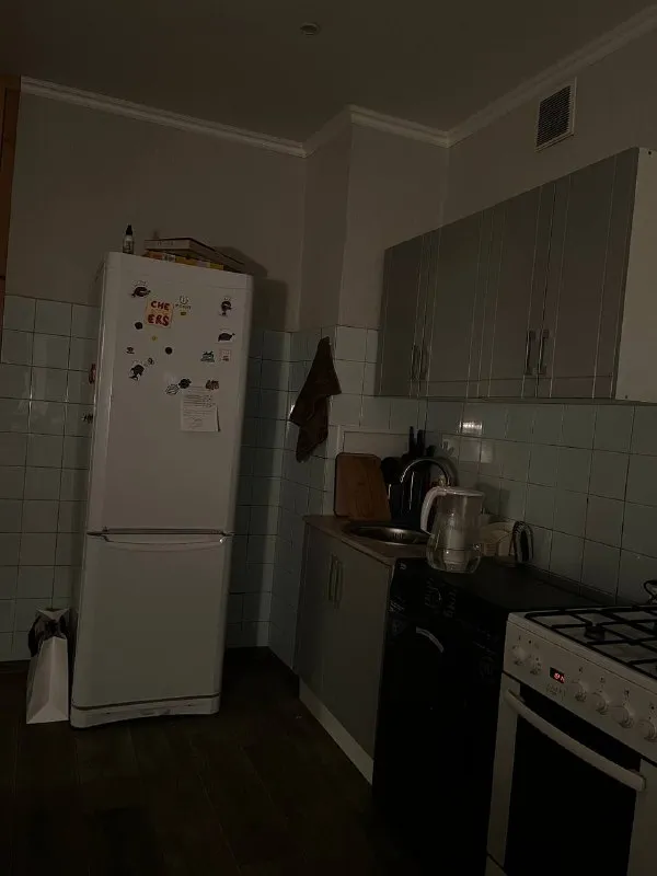 Комната, 13.9 м²
М вднх

• 7 Мин пешком
• 3-Комнатная квартира
• 4 Этаж из 12
• Ул кибальчича 2 к1, на карте

35 000 ₽/Мес, без комиссии
Большой гайд по аренде

Стиральная машина • интернет • мебель • холодильник • с животными • лифт • мусоропровод • посудомойка • кондиционер • с детьми • телевизор • консьерж

Алексеевский район
Чистота 4.43 транспорт 4.84
Парки и скверы 4.63

Субаренда. Рассмотрю адекватного представителя человеческого сообщества, без загонов. Предпочтительно, девушки, на длительный срок. Со мной живет шпиц, приветствуются другие небольшие собачки. В квартире есть два балкона, окна выходят и во двор и на аллею. Стоимость залога 35.000 тысяч( можно разбить), коммуналка где-то до 2000 максимум, интернет 700 рублей.

Yana, написать
Уровень доверия средний 🆗
Выложить квартиру бесплатно - фотография - 6