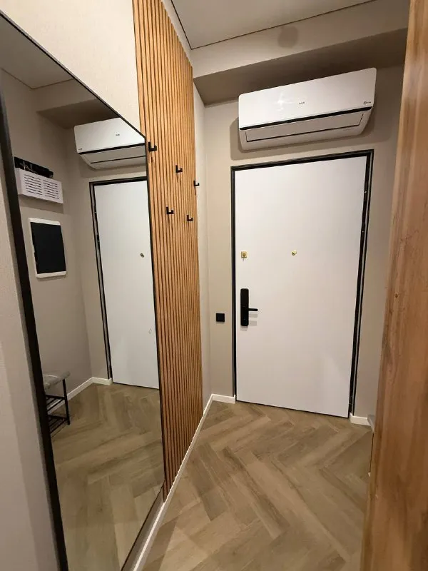 Студия, 30 м²
М останкино

• 5 Мин пешком
• 8 Этаж из 30
• Ул академика королева 21, на карте

100 000 ₽/Мес, без комиссии
Большой гайд по аренде

Стиральная машина • интернет • мебель • холодильник • посудомойка • кондиционер • с детьми • телевизор • лифт • мусоропровод • консьерж • с животными

Район марфино
Чистота 4.46 транспорт 4.11
Парки и скверы 4.56

Собственник. Жк бизнес класса, на долгосрочную аренду от 6 мес залог 100.000 к/у 3-4к руб хозяин в другом городе, приезжает раз в мес забрать нал все магазины рядом метро рядом 3 ветки

Имя ф, написать
Уровень доверия средний 🆗
Выложить квартиру бесплатно - фотография - 7