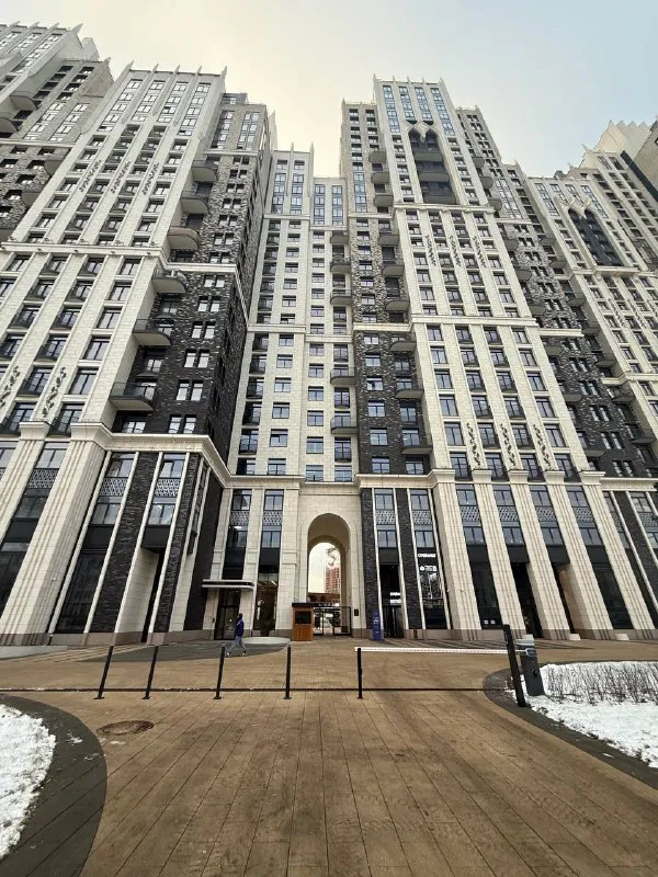 Студия, 30 м²
М останкино

• 5 Мин пешком
• 8 Этаж из 30
• Ул академика королева 21, на карте

100 000 ₽/Мес, без комиссии
Большой гайд по аренде

Стиральная машина • интернет • мебель • холодильник • посудомойка • кондиционер • с детьми • телевизор • лифт • мусоропровод • консьерж • с животными

Район марфино
Чистота 4.46 транспорт 4.11
Парки и скверы 4.56

Собственник. Жк бизнес класса, на долгосрочную аренду от 6 мес залог 100.000 к/у 3-4к руб хозяин в другом городе, приезжает раз в мес забрать нал все магазины рядом метро рядом 3 ветки

Имя ф, написать
Уровень доверия средний 🆗
Выложить квартиру бесплатно - фотография - 9