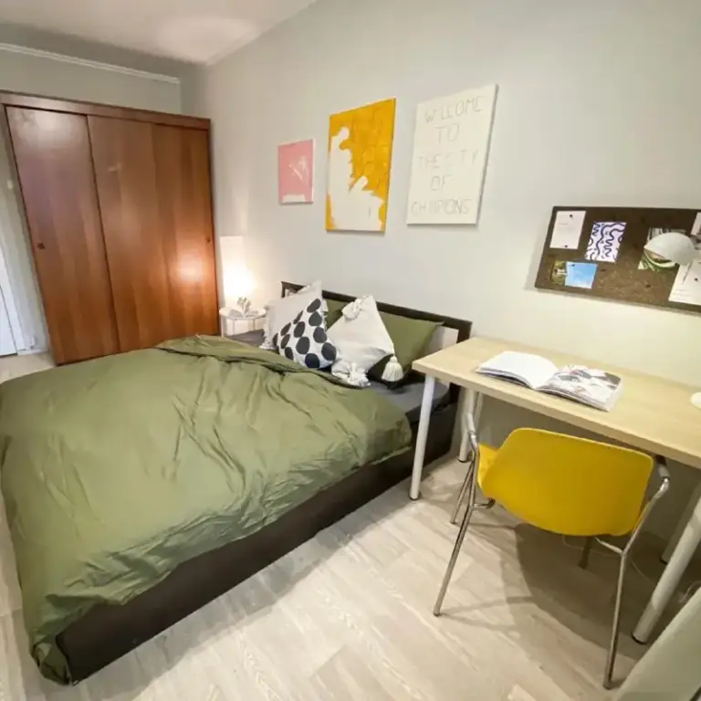 Комната, 13.5 м²
М перово

• 7 Мин пешком
• 2-Комнатная квартира
• 4 Этаж из 12
• Ул перовская 39 к3, на карте

40 000 ₽/Мес, без комиссии
Большой гайд по аренде

Холодильник • стиральная машина • интернет • мебель • лифт • мусоропровод • посудомойка • кондиционер • с животными • с детьми • телевизор • консьерж

Район перово
Чистота 3.24 транспорт 4.43
Парки и скверы 4.53

Агент. Тихий и уютный двор, есть стихийная парковка. Квартира расположена в хорошем районе: 4 минут до магазинов «вкусвилл» и «пятерочка». Чуть дальше расположен тц «перово молл» всего 5 минут займет выбраться на прогулку по петровскому парку и 25 минут в лесопарк «косино-ухтомский», где расположен музей-усадьба «кусково».

Elena, написать
Уровень доверия средний 🆗
Выложить квартиру бесплатно - фотография - 3