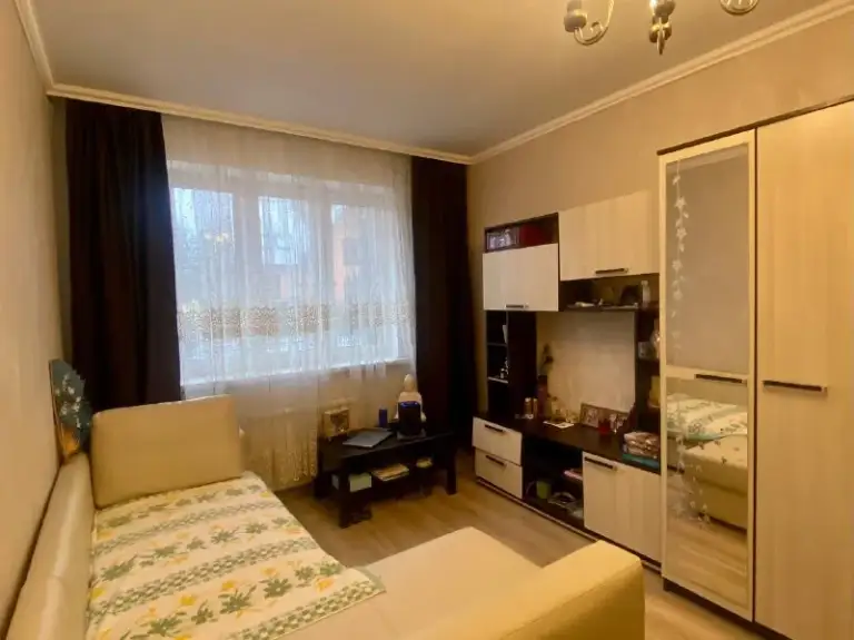 1-Комн квартира, 39 м²
М немчиновка

• 10 Мин на транспорте
• 1 Этаж из 5
• Ул никольская 2 к1, на карте

43 000 ₽/Мес, без комиссии
Большой гайд по аренде

Стиральная машина • интернет • мебель • лифт • консьерж • с детьми • холодильник • посудомойка • кондиционер • с животными • телевизор • мусоропровод

Собственник. Уютная квартира в жк западное кунцево на короткий срок (январь-апрель) 10 мин до мцд немчиновка 8 км до м. Молодёжная парк малевича и ресторан «клевый» плюсы жк: охраняемый двор рядом вв, wb, ozon, фитнес, аптеки, конный клуб подземный паркинг - кухня с балконом - газовый котёл (экономия электричества) - спальня, совмещённая с прихожей - ванная

Yasmin, написать
Уровень доверия средний 🆗
Выложить квартиру бесплатно - фотография - 1