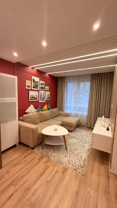 3-Комн квартира, 71 м²
М курьяново

• 5 Мин пешком
• 5 Этаж из 15
• Ул донецкая 34 к1, на карте

120 000 ₽/Мес, без комиссии
Большой гайд по аренде

Холодильник • стиральная машина • интернет • мебель • посудомойка • кондиционер • с детьми • телевизор • лифт • с животными • мусоропровод • консьерж

Район марьино
Чистота 3.85 транспорт 4.33
Парки и скверы 4.67

Собственник. Квартира готова к заселению, на длительный срок, окна во двор и на улицу. Вся техника, духовка микроволновка варочная вытяжка холодильник измельчитель посудомойка стиралка, кондиционеры в каждой комнате. Залог 120к, коммуналка по счетчикам. Тихие соседи, рядом магазины, кафе, школа, сад, парк, набережная. © предоплату до просмотра просят только мошенники!

Pavel t, написать
Уровень доверия низкий ⚠️
Выложить квартиру бесплатно - фотография - 1