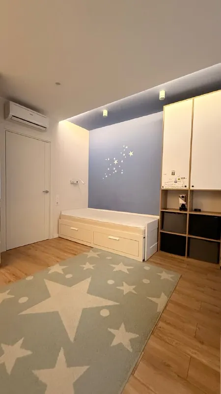 3-Комн квартира, 71 м²
М курьяново

• 5 Мин пешком
• 5 Этаж из 15
• Ул донецкая 34 к1, на карте

120 000 ₽/Мес, без комиссии
Большой гайд по аренде

Холодильник • стиральная машина • интернет • мебель • посудомойка • кондиционер • с детьми • телевизор • лифт • с животными • мусоропровод • консьерж

Район марьино
Чистота 3.85 транспорт 4.33
Парки и скверы 4.67

Собственник. Квартира готова к заселению, на длительный срок, окна во двор и на улицу. Вся техника, духовка микроволновка варочная вытяжка холодильник измельчитель посудомойка стиралка, кондиционеры в каждой комнате. Залог 120к, коммуналка по счетчикам. Тихие соседи, рядом магазины, кафе, школа, сад, парк, набережная. © предоплату до просмотра просят только мошенники!

Pavel t, написать
Уровень доверия низкий ⚠️
Выложить квартиру бесплатно - фотография - 5