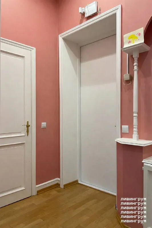 1-Комн квартира, 36.8 м²
М смоленская
• 10 Мин пешком
• 1 Этаж из 5
• Пер плотников 6/8, на карте
140 000 ₽/Мес, без комиссии
Больше квартир и комнат
Стиральная машина • интернет • мебель • холодильник • посудомойка • кондиционер • с животными • с детьми • мусоропровод • лифт • телевизор • консьерж
Район хамовники
Чистота 4.71 транспорт 4.36
Парки и скверы 4.64
Аренда. Собственник. Период сдачи: февраль-октябрь 2026 с возможным продлением. Просторная квартира с потолками 3,4 метра в тихом центре. Дружелюбные и спокойные соседи. Можно с любыми животными. Залог в размере арендной платы за один месяц. Дополнительно оплачиваются счетчики и интернет.
Имя ф, написать
Уровень доверия низкий ⚠️
Выложить квартиру бесплатно - фотография - 9