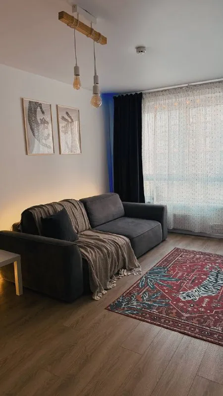 2-Комн квартира, 55 м²
М котельники
• 5 Мин на транспорте
• 14 Этаж из 25
• Московская обл, г котельники, мкр парковый, д 2, на карте
Холодильник • стиральная машина • интернет • мебель • посудомойка • с животными • с детьми • лифт • кондиционер • телевизор • мусоропровод • консьерж
Собственник. Круглосуточный глобус, мега, аутлет, садовод в шаговой доступности. Ищем аккуратных, внимательных, спокойных жильцов. Можем рассмотреть с детьми и животными при увеличении залога и полной ответственности за них. Курить нельзя! Сдается на 4-6 месяцев, можем подстроиться под ваши даты, но не дольше полугода 77.000 + счётчики и интернет залог 50.000
Аукцион! Предложи цену в комментариях с рассказом о себе. Собственник напишет в лс на лучшее предложение.
Выложить квартиру бесплатно - фотография - 4