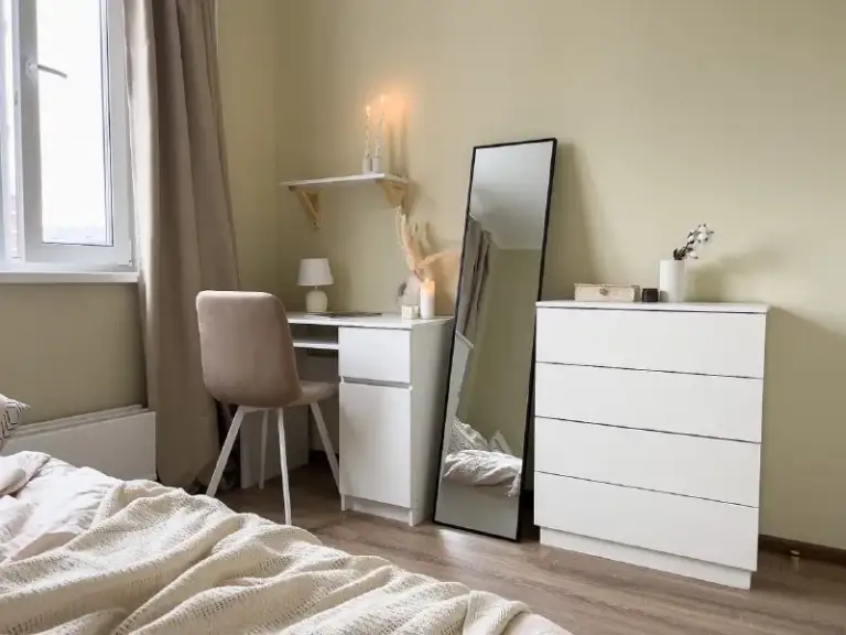 Комната, 10 м²
М молодёжная
• 14 Мин пешком
• 4-Комнатная квартира
• 14 Этаж из 17
• Ш рублёвское 26 к1, на карте
36 000 ₽/Мес, без комиссии
Большой гайд по аренде
Холодильник • стиральная машина • интернет • мебель • лифт • мусоропровод • посудомойка • кондиционер • с животными • с детьми • телевизор • консьерж
Район кунцево
Чистота 3.98 транспорт 4.35
Парки и скверы 4.69
Агент. Зеленый район москвы, рядом с домом лесной массив - парки крылатские холмы, москворецкий, суворовский, солдатенковский, ромашковский лес. В пешей доступности продуктовые магазины: пятерочка, мираторг, магнолия; рестораны и кафе, салоны красоты и фитнес центр.
Elena, написать
Уровень доверия средний 🆗
Выложить квартиру бесплатно - фотография - 4