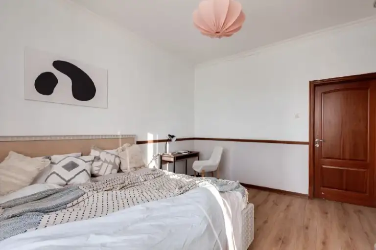 Комната, 15 м²
М университет

• 18 Мин пешком
• 3-Комнатная квартира
• 7 Этаж из 8
• Пр-кт ленинский 62/1, на карте

41 000 ₽/Мес, без комиссии
Большой гайд по аренде

Холодильник • стиральная машина • интернет • мебель • мусоропровод • лифт • посудомойка • кондиционер • с животными • с детьми • телевизор • консьерж

Гагаринский район
Чистота 4.47 транспорт 4.63
Парки и скверы 4.89

Агент. Дом расположен в престижном районе москвы. В самом доме - магнолия, вкусвилл, пекарня, сбербанк, салон красоты. В пешей доступности множество ресторанов и кафе, продуктовых магазинов, бутиков, аптек. В непосредственной близости мгу, воробьевы горы, академический парк.

Elena, написать
Уровень доверия средний 🆗
Выложить квартиру бесплатно - фотография - 1