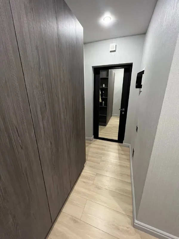 4-Комн квартира, 62.6 м²
М авиамоторная

• 7 Мин пешком
• 3 Этаж из 4
• Ул золоторожский вал 11 стр22, на карте

122 070 ₽/Мес, без комиссии
Большой гайд по аренде

Холодильник • стиральная машина • интернет • мебель • лифт • консьерж • посудомойка • кондиционер • с животными • с детьми • телевизор • мусоропровод

Район лефортово
Чистота 4.01 транспорт 4.46
Парки и скверы 4.34

Агент. Апартаменты. Я агент, но сдаю без комиссии. Готово к заезду. Акция, при заключении договора до 31.12.25 первые 5 месяце снижена ставка аренды 98 000 далее как в объявлении. Договор напрямую от собственника, минимум 11 месяцев. Комплекс с множеством кафе, бьюти услуг, круглосуточная охрана, лобби с диванами.

Nastasia, написать
Уровень доверия средний 🆗
Выложить квартиру бесплатно - фотография - 1