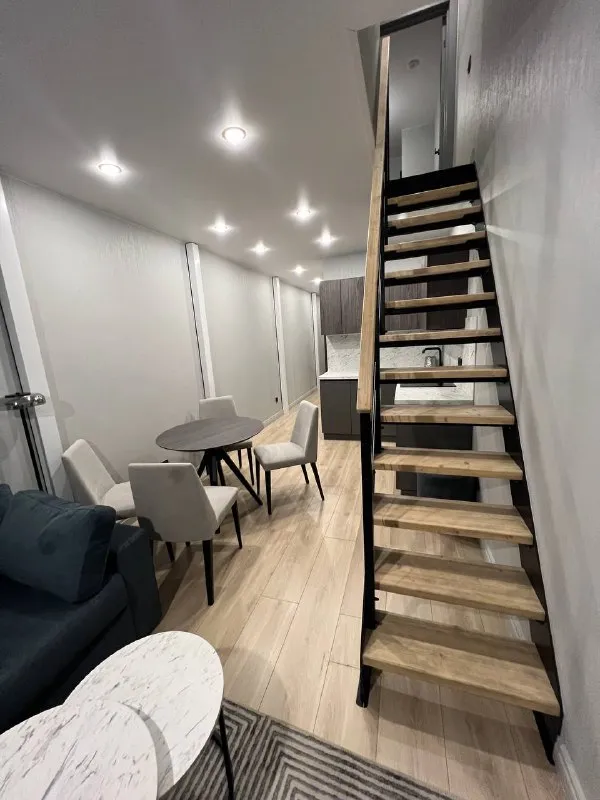 4-Комн квартира, 62.6 м²
М авиамоторная

• 7 Мин пешком
• 3 Этаж из 4
• Ул золоторожский вал 11 стр22, на карте

122 070 ₽/Мес, без комиссии
Большой гайд по аренде

Холодильник • стиральная машина • интернет • мебель • лифт • консьерж • посудомойка • кондиционер • с животными • с детьми • телевизор • мусоропровод

Район лефортово
Чистота 4.01 транспорт 4.46
Парки и скверы 4.34

Агент. Апартаменты. Я агент, но сдаю без комиссии. Готово к заезду. Акция, при заключении договора до 31.12.25 первые 5 месяце снижена ставка аренды 98 000 далее как в объявлении. Договор напрямую от собственника, минимум 11 месяцев. Комплекс с множеством кафе, бьюти услуг, круглосуточная охрана, лобби с диванами.

Nastasia, написать
Уровень доверия средний 🆗
Выложить квартиру бесплатно - фотография - 6