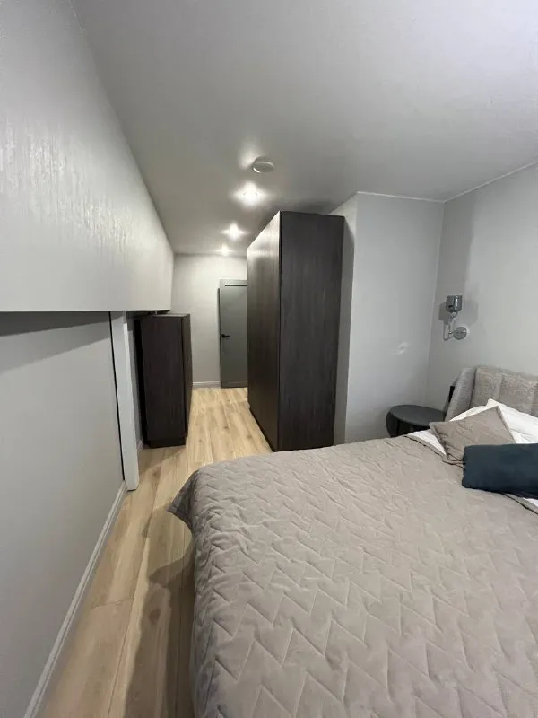 4-Комн квартира, 62.6 м²
М авиамоторная

• 7 Мин пешком
• 3 Этаж из 4
• Ул золоторожский вал 11 стр22, на карте

122 070 ₽/Мес, без комиссии
Большой гайд по аренде

Холодильник • стиральная машина • интернет • мебель • лифт • консьерж • посудомойка • кондиционер • с животными • с детьми • телевизор • мусоропровод

Район лефортово
Чистота 4.01 транспорт 4.46
Парки и скверы 4.34

Агент. Апартаменты. Я агент, но сдаю без комиссии. Готово к заезду. Акция, при заключении договора до 31.12.25 первые 5 месяце снижена ставка аренды 98 000 далее как в объявлении. Договор напрямую от собственника, минимум 11 месяцев. Комплекс с множеством кафе, бьюти услуг, круглосуточная охрана, лобби с диванами.

Nastasia, написать
Уровень доверия средний 🆗
Выложить квартиру бесплатно - фотография - 9