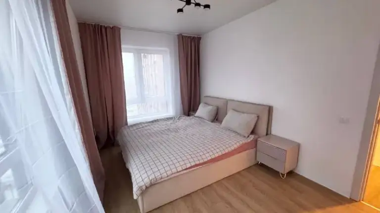 3-Комн квартира, 51 м²
М потапово

• 2 Мин пешком
• 14 Этаж из 17
• Ул александры монаховой 83, на карте

95 000 ₽/Мес, без комиссии
Большой гайд по аренде

Холодильник • стиральная машина • интернет • мебель • посудомойка • лифт • кондиционер • с животными • с детьми • телевизор • мусоропровод • консьерж

Собственник. Собственник, дата заселения самая ближайшая, есть залог. Окна выходят во двор. Вся инфраструктура у дома есть - магазины, кафе и школы © предоплату до просмотра просят только мошенники!

Тема, написать
Уровень доверия низкий ⚠️
Выложить квартиру бесплатно - фотография - 1