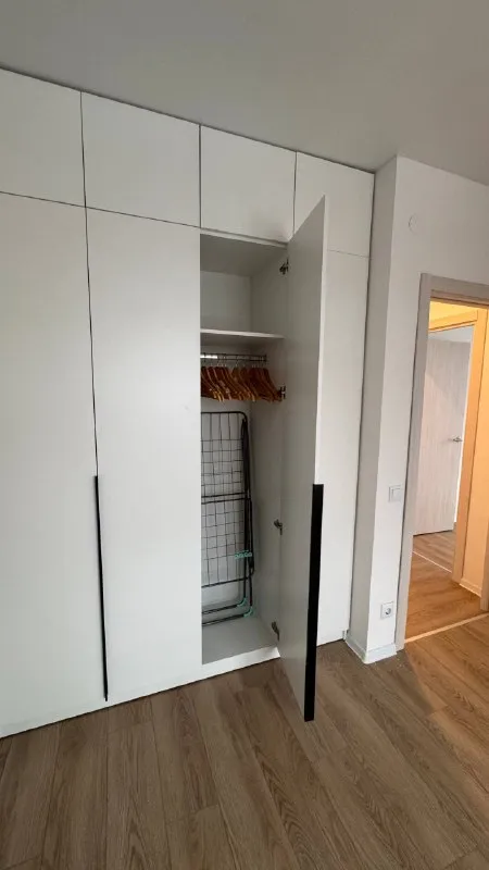 3-Комн квартира, 51 м²
М потапово

• 2 Мин пешком
• 14 Этаж из 17
• Ул александры монаховой 83, на карте

95 000 ₽/Мес, без комиссии
Большой гайд по аренде

Холодильник • стиральная машина • интернет • мебель • посудомойка • лифт • кондиционер • с животными • с детьми • телевизор • мусоропровод • консьерж

Собственник. Собственник, дата заселения самая ближайшая, есть залог. Окна выходят во двор. Вся инфраструктура у дома есть - магазины, кафе и школы © предоплату до просмотра просят только мошенники!

Тема, написать
Уровень доверия низкий ⚠️
Выложить квартиру бесплатно - фотография - 7