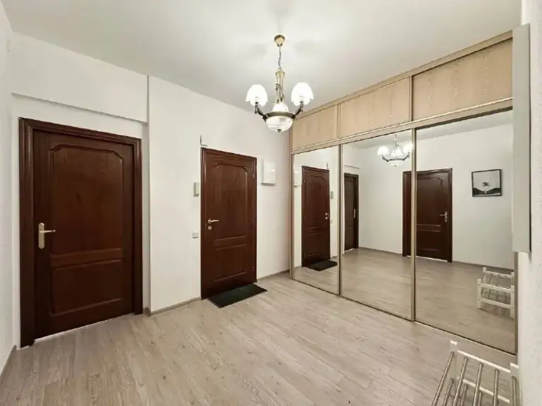 Комната, 13 м²
М вднх

• 8 Мин пешком
• 3-Комнатная квартира
• 2 Этаж из 8
• Пр-кт мира 124 к20, на карте

47 000 ₽/Мес, без комиссии
Большой гайд по аренде

Холодильник • стиральная машина • интернет • мебель • лифт • мусоропровод • посудомойка • кондиционер • с животными • с детьми • телевизор • консьерж

Алексеевский район
Чистота 4.43 транспорт 4.84
Парки и скверы 4.63

Агент. Квартира расположена в районе с развитой инфраструктурой: в пешей доступности большое количество продуктовых магазинов, ресторанов, кулинарных лавок и кофеен. В стоимость включено: безлимитный wi-fi, еженедельная уборка общих зон, вся необходимая техника. Йога, английский, мероприятия внутри комьюнити коливинга.

Elena, написать
Уровень доверия средний 🆗
Выложить квартиру бесплатно - фотография - 4