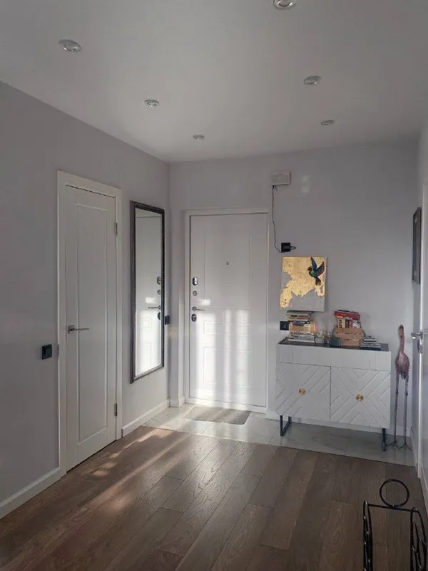 1-К квартира🏙️
Мцд-1 сколково🚆

31,8 М²

📍Адрес: московская область, одинцовский район, бульвар эйнштейна 1

Сдается на продолжительный срок солнечная 1-но комнатная квартира.

Солнце после обеда, очень красивые закаты.
Есть вся необходимая мебель и техника (кондиционер, телевизор и пр). Вместительная гардеробная и лоджия. Спальня отгорожена стеклянной перегородкой.
С окон открывается вид на тц 3 кита, на сколково (бц амальтея, орбион), минское шоссе и на парк трехгорку.

В шаговой доступности сколтех, центральный парк, мещерский лес и др.

Транспортная доступность. В 15 минутах ходьбы мцд сколково. Также можно за 8 минут дойти до остановки 3 кита и доехать до славянского бульвара, парка победы, мцк кутузовская, м. Киевская (до киевской около 20 минут).

В жк есть подземная парковка, и все необходимые магазины: продуктовые, кофейни, салоны красоты, студия йоги и пр.

💳Стоимость: 70.000₽/месяц + вода, электричество и интернет

💌Telegram: @annakoch - фотография - 8
