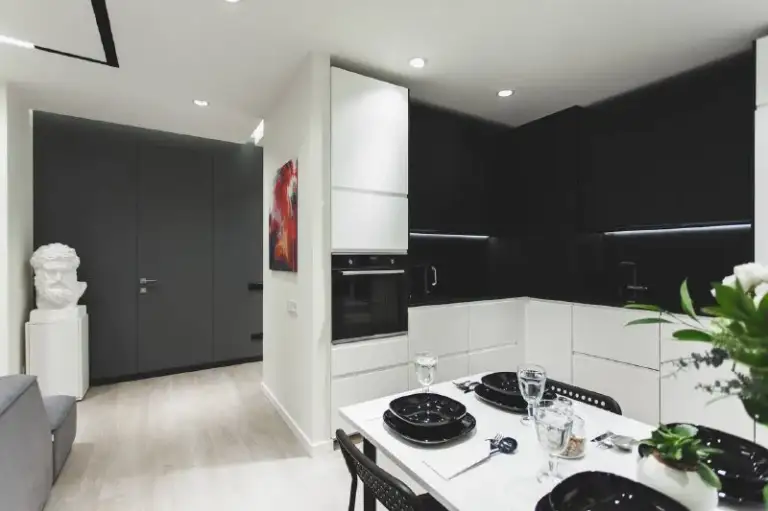 3-Комн квартира, 56.4 м²
М курьяново
• 5 Мин пешком
• 14 Этаж из 32
• Ул донецкая 30 к2, на карте
110 000 ₽/Мес, без комиссии
Большой гайд по аренде
Холодильник • стиральная машина • интернет • мебель • посудомойка • кондиционер • с животными • телевизор • лифт • с детьми • мусоропровод • консьерж
Район марьино
Чистота 3.85 транспорт 4.33
Парки и скверы 4.67
Собственник. Сдаётся стильная евро-трёшка 56 м² с дизайнерским ремонтом. Кухня-гостиная + 2 комнаты. Вся техника: холодильник, посудомойка, стиралка, духовой шкаф, кондиционер. Раздельный санузел, ванная с мрамором. Окна во двор, рядом парк с набережной, магазины у дома. Депозит 100%. Свет и вода отдельно. Клинер 1 раз в подарок. Заселение с 01.02.2026 © предоплату до просмотра просят только мошенники!
Architect m, написать
Уровень доверия низкий ⚠️
Выложить квартиру бесплатно - фотография - 6