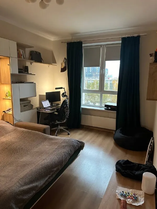 1-Комн квартира, 40.5 м²
М ботанический сад

• 2 Мин пешком
• 3 Этаж из 18
• Проезд лазоревый 5 к3, на карте

89 000 ₽/Мес, без комиссии
Большой гайд по аренде

Стиральная машина • интернет • мебель • холодильник • посудомойка • кондиционер • телевизор • лифт • с животными • с детьми • мусоропровод • консьерж

Район свиблово
Чистота 4.63 транспорт 4.26
Парки и скверы 4.84

Субаренда. Пересдаю на среднесрок 7.0115.03, заезд от 1 мес (лучше весь срок). Балкон с креслом, вид на двор жк и павильоны вднх. 1 мин: ozon/wb, перекрёсток, вкусвилл. Техника: tv 55 smart, алиса, доп. Монитор, сушка одежды, гриль, комбайн, отпариватель. Толстые стены соседей не слышно. Охрана+камеры, безопасно оставлять вещи. Ку 5000 фикс, залог 60000. © предоплату до просмотра просят только мошенники!

Владислав, написать
Уровень доверия низкий ⚠️
Выложить квартиру бесплатно - фотография - 2