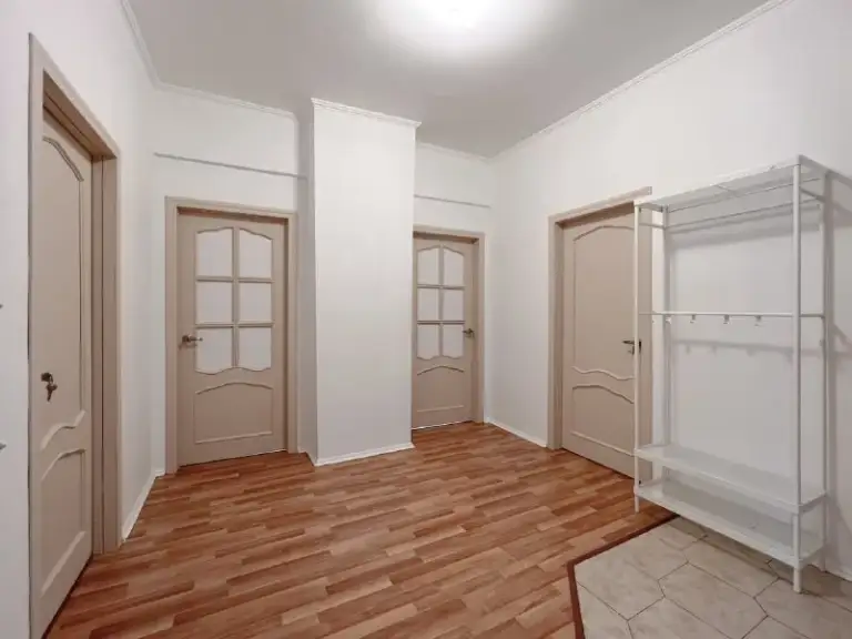 Комната, 19 м²
М фонвизинская

• 9 Мин пешком
• 4-Комнатная квартира
• 4 Этаж из 5
• Ул гончарова 13б, на карте

45 000 ₽/Мес, без комиссии
Большой гайд по аренде

Холодильник • стиральная машина • интернет • мебель • посудомойка • кондиционер • с животными • с детьми • телевизор • мусоропровод • лифт • консьерж

Бутырский район
Чистота 4.06 транспорт 4.23
Парки и скверы 4.14

Агент. Тихий зеленый район с развитой инфраструктурой. В пешей доступности мгюа кутафина и гончаровский парк. В стоимость включено: безлимитный wi-fi, еженедельная уборка общих зон, вся необходимая техника. Йога, английский, мероприятия внутри комьюнити коливинга.

Elena, написать
Уровень доверия средний 🆗
Выложить квартиру бесплатно - фотография - 9