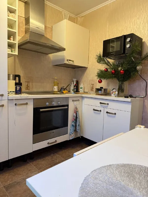 1-Комн квартира, 24.5 м²
М домодедовская
• 15 Мин пешком
• 6 Этаж из 9
• Проезд шипиловский 67 к1, на карте
55 000 ₽/Мес, без комиссии
Большой гайд по аренде
Стиральная машина • мебель • холодильник • кондиционер • с животными • телевизор • лифт • мусоропровод • с детьми • посудомойка • интернет • консьерж
Район орехово-борисово южное
Чистота 4.10 транспорт 4.19
Парки и скверы 4.22
Собственник. Собственник. Сдам с 9.01 квартиру в спокойном зеленом районе длительно, для 1-2 человек со стабильным доходом. М. Домодедовская 15 мин ходьбы, орехово 5 мин на транспорте (остановка в 1 мин от дома) рядом продуктовые магазины, пвз, детский сад, школа, парк царицыно, несколько трц, лесопарк. Сейчас в квартире идет ремонт. Просмотр с 5 января. © предоплату до просмотра просят только мошенники!
Лида, написать
Уровень доверия низкий ⚠️
Выложить квартиру бесплатно - фотография - 2