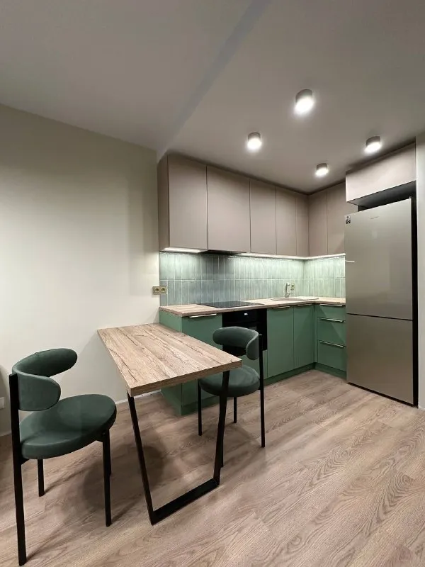 1-Комн квартира, 31.6 м²
М волгоградский проспект
• 5 Мин пешком
• 3 Этаж из 28
• Ул новоостаповская 7 к1, на карте
87 000 ₽/Мес, без комиссии
Большой гайд по аренде
Холодильник • стиральная машина • интернет • мебель • посудомойка • кондиционер • телевизор • лифт • с животными • с детьми • мусоропровод • консьерж
Собственник. Сдаю евродвушку. В квартире: кухонный гарнитур с варочной панелью на 4 комфорки, духовым шкафом с функцией микроволновки, вытяжкой, посудомойкой и большим холодильником; телевизор, кондиционер; стиральная машина с функцией сушилки. В спальне размещен вместительный шкаф для хранения личных вещей и выход на французский балкон. Окна во двор.
Елена к, написать
Уровень доверия средний 🆗
Выложить квартиру бесплатно - фотография - 3