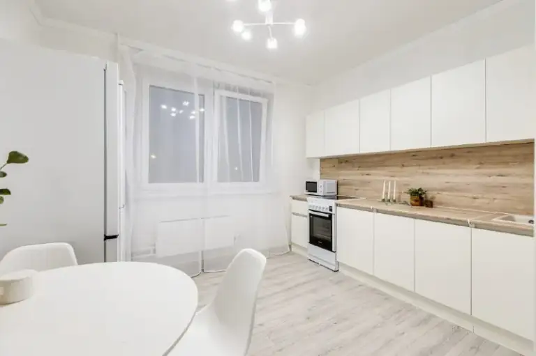 Комната, 13.4 м²
М фонвизинская

• 12 Мин пешком
• 6-Комнатная квартира
• 3 Этаж из 17
• Ул большая марфинская 1 к4, на карте

44 000 ₽/Мес, без комиссии
Большой гайд по аренде

Холодильник • стиральная машина • интернет • мебель • лифт • посудомойка • кондиционер • с животными • с детьми • телевизор • мусоропровод • консьерж

Район марфино
Чистота 4.46 транспорт 4.11
Парки и скверы 4.56

Агент. В доме есть wb, салон красоты и мед. Клиника. В нескольких минутах ходьбы продуктовые магазины, кофейня, аптеки и ателье. Рядом расположен театр и музей криптографии, а также термальный комплекс. В стоимость включено: безлимитный wi-fi, еженедельная уборка общественных зон, вся необходимая техника, йога, английский и мероприятия внутри коливинга.

Elena, написать
Уровень доверия средний 🆗
Выложить квартиру бесплатно - фотография - 5