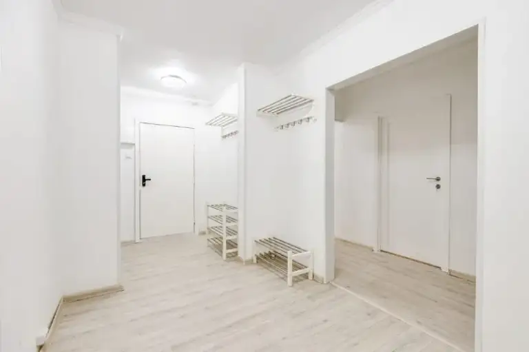 Комната, 13.4 м²
М фонвизинская

• 12 Мин пешком
• 6-Комнатная квартира
• 3 Этаж из 17
• Ул большая марфинская 1 к4, на карте

44 000 ₽/Мес, без комиссии
Большой гайд по аренде

Холодильник • стиральная машина • интернет • мебель • лифт • посудомойка • кондиционер • с животными • с детьми • телевизор • мусоропровод • консьерж

Район марфино
Чистота 4.46 транспорт 4.11
Парки и скверы 4.56

Агент. В доме есть wb, салон красоты и мед. Клиника. В нескольких минутах ходьбы продуктовые магазины, кофейня, аптеки и ателье. Рядом расположен театр и музей криптографии, а также термальный комплекс. В стоимость включено: безлимитный wi-fi, еженедельная уборка общественных зон, вся необходимая техника, йога, английский и мероприятия внутри коливинга.

Elena, написать
Уровень доверия средний 🆗
Выложить квартиру бесплатно - фотография - 8