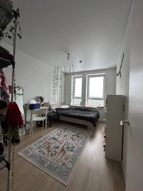 Комната, 20 м²
М саларьево
• 10 Мин пешком
• 3-Комнатная квартира
• 13 Этаж из 15
• Ул саларьевская 14 к3, на карте
28 500 ₽/Мес, без комиссии
Большой гайд по аренде
Стиральная машина • интернет • мебель • холодильник • с животными • телевизор • лифт • посудомойка • кондиционер • с детьми • мусоропровод • консьерж
Собственник. Без залога и комиссии. Заселение 24-25 января, на длительный срок! Окно в комнате выходит в лес. Без детей. Коммуналка в месяц +-4500, +интернет. В квартире 3 жилые комнаты, 1 кухня-гостинная. 2 туалетные комнаты (1 с ванной, 2 без), 2 кладовых. В двух соседних комнатах проживают парень (27), девушка (26).
Zhenya, написать
Уровень доверия средний 🆗
Выложить квартиру бесплатно - фотография - 1