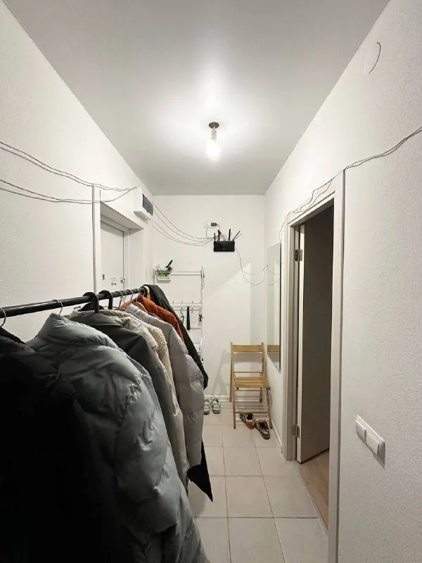 Комната, 20 м²
М саларьево
• 10 Мин пешком
• 3-Комнатная квартира
• 13 Этаж из 15
• Ул саларьевская 14 к3, на карте
28 500 ₽/Мес, без комиссии
Большой гайд по аренде
Стиральная машина • интернет • мебель • холодильник • с животными • телевизор • лифт • посудомойка • кондиционер • с детьми • мусоропровод • консьерж
Собственник. Без залога и комиссии. Заселение 24-25 января, на длительный срок! Окно в комнате выходит в лес. Без детей. Коммуналка в месяц +-4500, +интернет. В квартире 3 жилые комнаты, 1 кухня-гостинная. 2 туалетные комнаты (1 с ванной, 2 без), 2 кладовых. В двух соседних комнатах проживают парень (27), девушка (26).
Zhenya, написать
Уровень доверия средний 🆗
Выложить квартиру бесплатно - фотография - 7
