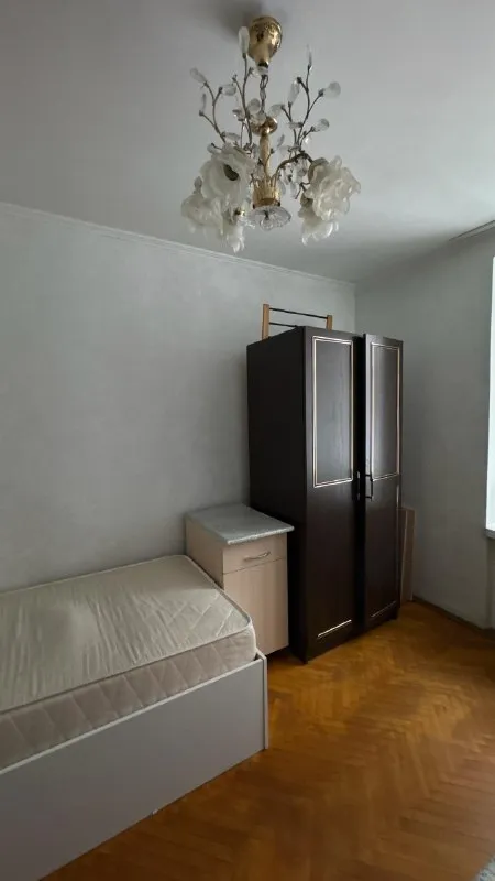Комната, 12 м²
М новогиреево

• 7 Мин пешком
• 3-Комнатная квартира
• 2 Этаж из 9
• Ул молостовых 15 к2, на карте

20 000 ₽/Мес, без комиссии
Большой гайд по аренде

Лифт • мусоропровод • стиральная машина • холодильник • интернет • мебель • посудомойка • кондиционер • с животными • с детьми • телевизор • консьерж

Район ивановское
Чистота 3.43 транспорт 3.76
Парки и скверы 4.56

Субаренда. В соседях я-творческий фрилансер, 35 лет, ищу девушку либо парня 25-35 лет без животных и вредных привычек, стоимость аренды 20.000 плюс коммуналка делится пополам (это примерно 5000-5500 с каждого в месяц), при заезде оплата за первый и за последний месяц по 20 тыс. Залог можно разбить на 2 месяца. Есть вай фай © предоплату до просмотра просят только мошенники!

Анастасия, написать
Уровень доверия низкий ⚠️
Выложить квартиру бесплатно - фотография - 1