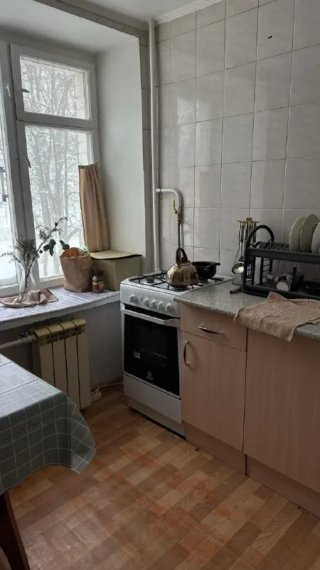 Комната, 12 м²
М новогиреево

• 7 Мин пешком
• 3-Комнатная квартира
• 2 Этаж из 9
• Ул молостовых 15 к2, на карте

20 000 ₽/Мес, без комиссии
Большой гайд по аренде

Лифт • мусоропровод • стиральная машина • холодильник • интернет • мебель • посудомойка • кондиционер • с животными • с детьми • телевизор • консьерж

Район ивановское
Чистота 3.43 транспорт 3.76
Парки и скверы 4.56

Субаренда. В соседях я-творческий фрилансер, 35 лет, ищу девушку либо парня 25-35 лет без животных и вредных привычек, стоимость аренды 20.000 плюс коммуналка делится пополам (это примерно 5000-5500 с каждого в месяц), при заезде оплата за первый и за последний месяц по 20 тыс. Залог можно разбить на 2 месяца. Есть вай фай © предоплату до просмотра просят только мошенники!

Анастасия, написать
Уровень доверия низкий ⚠️
Выложить квартиру бесплатно - фотография - 3
