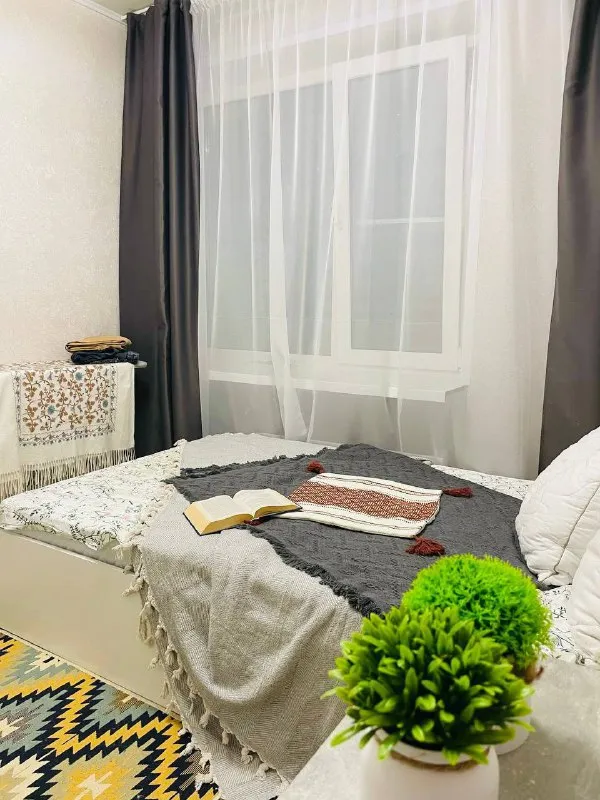 Комната, 14 м²
М нагатинский затон

• 5 Мин пешком
• 3-Комнатная квартира
• 3 Этаж из 16
• Ул коломенская 1, на карте

32 000 ₽/Мес, без комиссии
Большой гайд по аренде

Холодильник • стиральная машина • интернет • мебель • лифт • консьерж • посудомойка • кондиционер • с животными • с детьми • телевизор • мусоропровод

Район нагатинский затон
Чистота 4.48 транспорт 4.39
Парки и скверы 4.93

Субаренда. Комната️ бкл нагатинский затон1️ отдельная комната на 1️-го человека. Что вас ждёт: светлая и уютная комната в просторной квартире с современным ремонтом. Вся мебель и техника заселяйтесь и чувствуйте себя как дома! Чистота и порядок всё аккуратно и ухожено. Правила: без алкоголя, курения и веществ официальный договор, без комиссий © предоплату до просмотра просят только мошенники!

Viki, написать
Уровень доверия низкий ⚠️
Выложить квартиру бесплатно - фотография - 2