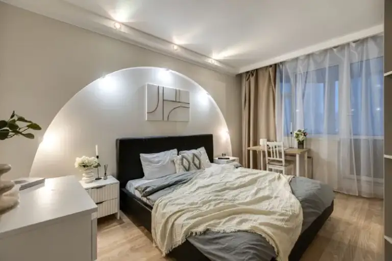 Комната, 18.3 м²
М братиславская
• 18 Мин пешком
• 3-Комнатная квартира
• 5 Этаж из 17
• Ул новомарьинская 36 к1, на карте
42 000 ₽/Мес, без комиссии
Большой гайд по аренде
Холодильник • стиральная машина • интернет • мебель • лифт • посудомойка • кондиционер • с животными • с детьми • телевизор • мусоропровод • консьерж
Район марьино
Чистота 3.85 транспорт 4.33
Парки и скверы 4.67
Агент. Рядом с домом есть пвз, продуктовые магазины, аптеки и медцентры. В пешей доступности трц с кинотеатром и фитнес-клубом. За 15 минут можно дойти до набережной москвы-реки с красивыми видами. В стоимость включено: безлимитный wi-fi, еженедельная уборка общественных зон, вся необходимая техника, йога, английский и мероприятия внутри коливинга.
Elena, написать
Уровень доверия средний 🆗
Выложить квартиру бесплатно - фотография - 1