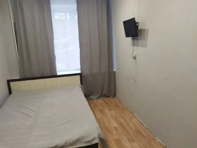 2-Комн квартира, 44.5 м²
М текстильщики

• 5 Мин пешком
• 4 Этаж из 5
• Ул люблинская 21а, на карте

65 000 ₽/Мес, без комиссии
Большой гайд по аренде

Холодильник • стиральная машина • интернет • мебель • телевизор • с детьми • с животными • посудомойка • кондиционер • мусоропровод • лифт • консьерж

Район текстильщики
Чистота 3.69 транспорт 4.06
Парки и скверы 4.28

Собственник. Я собственник, заселение возможно сегодня. Квартира после ремонта новые двери потолки окна. Есть балкон. Локация очень удобная, близко метро, развитая инфраструктура, вторая линия без шума и пыли. Парковка без проблем. Квартира уютная, светлая и теплая © предоплату до просмотра просят только мошенники!

Имя ф, написать
Уровень доверия низкий ⚠️
Выложить квартиру бесплатно - фотография - 1