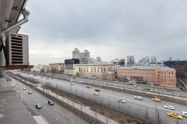 Комната, 12 м²
М белорусская

• 11 Мин пешком
• 4-Комнатная квартира
• 7 Этаж из 8
• Пр-кт ленинградский 24, на карте

43 000 ₽/Мес, без комиссии
Большой гайд по аренде

Холодильник • стиральная машина • интернет • мебель • посудомойка • кондиционер • с животными • с детьми • телевизор • мусоропровод • лифт • консьерж

Район беговой
Чистота 4.68 транспорт 4.53
Парки и скверы 3.36

Агент. Удобная кровать, вместительный шкаф с зеркалом, комод, столик для декора и торшер. Стильная рабочая зона с мягким освещением. В стоимость включено: безлимитный wi-fi, еженедельная уборка общественных зон, вся необходимая техника, йога, английский и мероприятия внутри коливинга.

Elena, написать
Уровень доверия средний 🆗
Выложить квартиру бесплатно - фотография - 7
