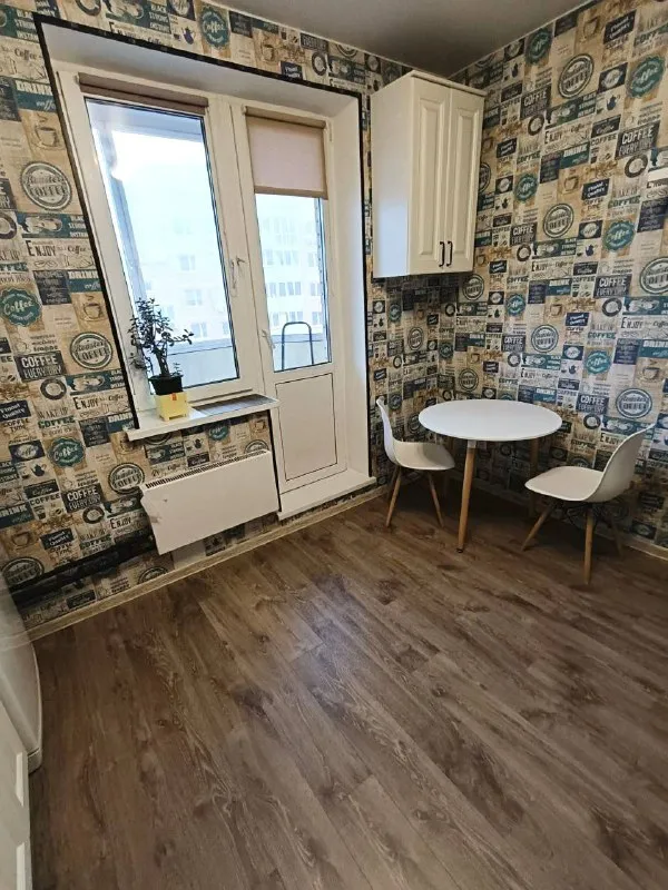 1-Комн квартира, 42.7 м²
М царицыно
• 20 Мин на транспорте
• 14 Этаж из 17
• Видное, б-р зеленые аллеи 3, на карте
43 000 ₽/Мес, без комиссии
Большой гайд по аренде
Интернет • мебель • холодильник • стиральная машина • телевизор • лифт • консьерж • посудомойка • кондиционер • с животными • с детьми • мусоропровод
Собственник. Квартира свободна на срок от 11 месяцев. Залог - 50000 р. Оплата коммунальных услуг арендатором ~2000р. Квартира с мебелью, посудой, гардеробной. Балкон не утеплен. Тихие соседи, камеры в подъезде. Дом монолит-кирпич, рядом пруд. Инфраструктура полностью отлажена, 15 мин до трц вегас, рядом м. Кантимировская, домодедовская, варшавская © предоплату до просмотра просят только мошенники!
Syrebrist, написать
Уровень доверия низкий ⚠️
Выложить квартиру бесплатно - фотография - 4