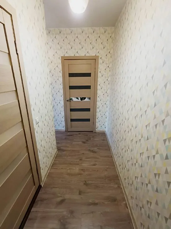 1-Комн квартира, 42.7 м²
М царицыно
• 20 Мин на транспорте
• 14 Этаж из 17
• Видное, б-р зеленые аллеи 3, на карте
43 000 ₽/Мес, без комиссии
Большой гайд по аренде
Интернет • мебель • холодильник • стиральная машина • телевизор • лифт • консьерж • посудомойка • кондиционер • с животными • с детьми • мусоропровод
Собственник. Квартира свободна на срок от 11 месяцев. Залог - 50000 р. Оплата коммунальных услуг арендатором ~2000р. Квартира с мебелью, посудой, гардеробной. Балкон не утеплен. Тихие соседи, камеры в подъезде. Дом монолит-кирпич, рядом пруд. Инфраструктура полностью отлажена, 15 мин до трц вегас, рядом м. Кантимировская, домодедовская, варшавская © предоплату до просмотра просят только мошенники!
Syrebrist, написать
Уровень доверия низкий ⚠️
Выложить квартиру бесплатно - фотография - 8