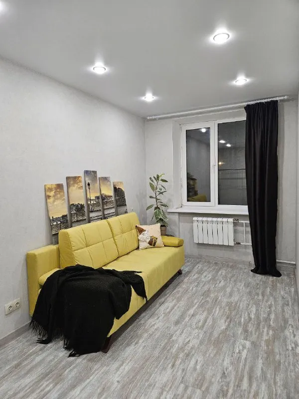 2-К квартира🏙️
М. Преображенская площадь1️⃣
Сдается на длительный срок шикарная двухкомнатная квартира после ремонта.
Квартира находится на первом этаже кирпичного дома. Очень тёплая, тихие соседи, парк сокольники через русаковскую набережную. 44 м²
Ищем преимущественно семью для проживания, но готовы рассмотреть другие варианты !
Готовы подстроиться под будущих арендаторов и докупить необходимую мебель в случае необходимости (уже дополнительно едет шкаф-купе в коридор).
💳Цена: 90.000₽ + такой же залог, готовы разбить на несколько месяцев
💌Telegram: @misha1352012 - фотография - 2