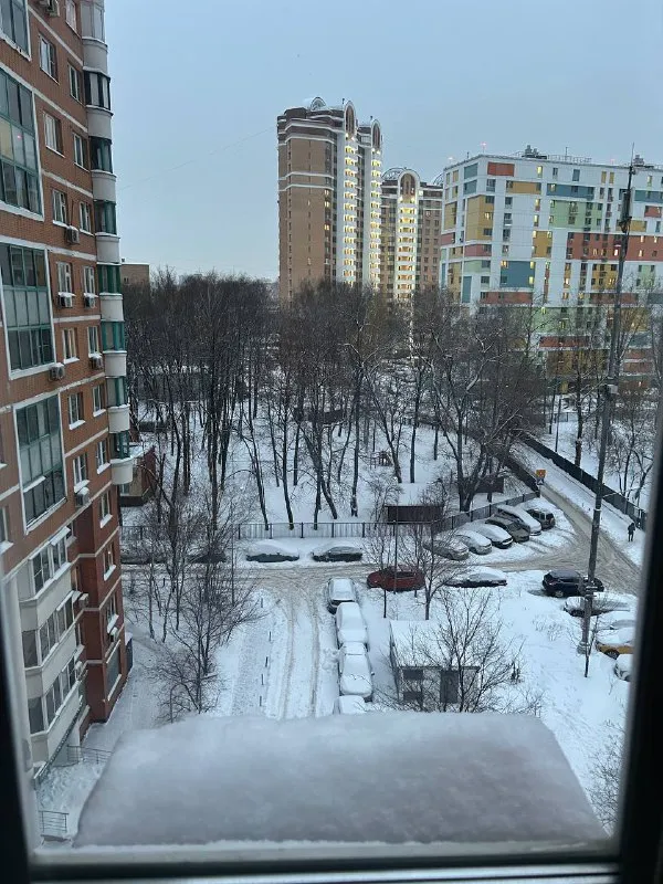 1-Комн квартира, 38 м²
М римская
• 7 Мин пешком
• 8 Этаж из 25
• Ул новорогожская 20, на карте
60 000 ₽/Мес, без комиссии
Большой гайд по аренде
Интернет • кондиционер • телевизор • мусоропровод • мебель • холодильник • стиральная машина • лифт • консьерж • с детьми • посудомойка • с животными
Таганский район
Чистота 4.38 транспорт 4.61
Парки и скверы 3.31
Собственник. Я прошлый арендатор. Переезжаю из-за работы и помогаю найти жильцов вместо себя. Рядом магазины, зал, школа, wb/ озон, кофейни, теннисный корт, бассейн и стадион для бега. Тихие соседи на этаже. И сквер. До центра транспортом 15 минут. Пишите мне в лс, отвечу на все вопросы, заехать можно будет после 17 января. © предоплату до просмотра просят только мошенники!
Алина, написать
Уровень доверия низкий ⚠️
Выложить квартиру бесплатно - фотография - 9