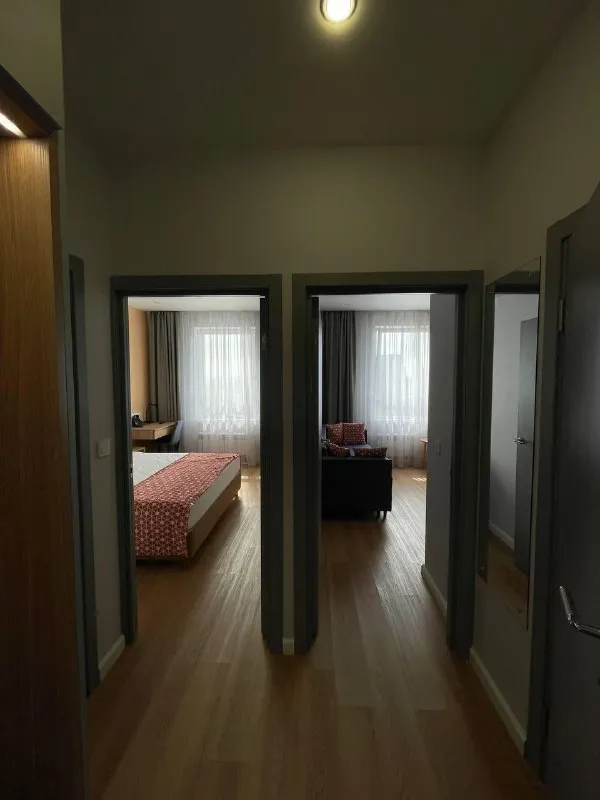 2-Комн квартира, 36.5 м²
М спартак

• 3 Мин пешком
• 12 Этаж из 22
• Ш волоколамское 71/22 к3, на карте

85 000 ₽/Мес, без комиссии
Большой гайд по аренде

Холодильник • стиральная машина • интернет • мебель • посудомойка • кондиционер • телевизор • лифт • консьерж • с животными • с детьми • мусоропровод

Район покровское-стрешнево
Чистота 4.06 транспорт 4.77
Парки и скверы 4.23

Собственник. Свежий ремонт; закрытый двор; парковка за шлагбаумом (есть подземная); набережная р. Москвы 15 минут пешком; развитая инфраструктура рядом; полностью укомплектована для проживания (тв с youtube, техника, посуда, бельё/полотенца, кондиционеры) апарт-отель discovery © предоплату до просмотра просят только мошенники!

Lisa, написать
Уровень доверия низкий ⚠️
Выложить квартиру бесплатно - фотография - 4