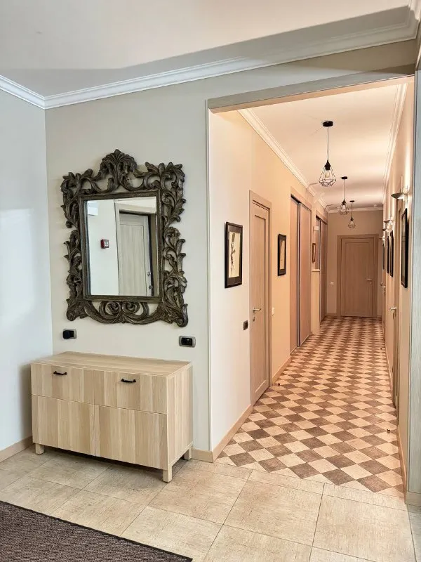 3-Комн квартира, 130 м²
М крылатское
• 10 Мин пешком
• 12 Этаж из 35
• Ул крылатские холмы 33 к1, на карте
350 000 ₽/Мес, без комиссии
Большой гайд по аренде
Интернет • мебель • посудомойка • холодильник • стиральная машина • кондиционер • с детьми • телевизор • лифт • консьерж • с животными • мусоропровод
Район крылатское
Чистота 4.54 транспорт 4.48
Парки и скверы 4.94
Собственник. Дизайнерский ремонт, уют и стиль. Кухня 12 м² с полным набором техники. 3 кондиционера, мебель. 2 санузла (душ и ванна), стиральная и сушильная машины, телевизор. Хозкомната, лоджия, вид на улицу. Залог 100%, без комиссий. Готово к заселению. © предоплату до просмотра просят только мошенники!
Anna k, написать
Уровень доверия низкий ⚠️
Выложить квартиру бесплатно - фотография - 6
