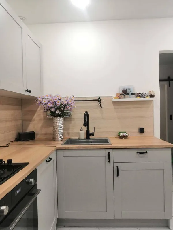 2-К квартира🏙️
М. Фонвизинская1️⃣
Сдаётся! Квартира 55 м², спальня с рабочим местом 17 м², большая комната со столом для приёма гостей, кухня 8 м² с посудомойкой.
Раздельные ванна и туалет. Очень комфортный матрас аскона, клёвый комфортной диван, кондиционеры в комнатах.
3-Й этаж из 5-ти.
Квартира классная, с хорошей энергетикой) супер локация, для любителей спорта или неспешных прогулок, 10 минут до входа в ботанический сад, вднх!
Доставка самокат и др 15 минут, пункты выдачи вб и озон в доме.
До метро фонвизинская пешком, вднх и владыкино 10 минут на автобусе
Парковка за шлагбаумом
💳Цена: 90.000₽ + счетчики
💌Telegram: @marylyash - фотография - 1
