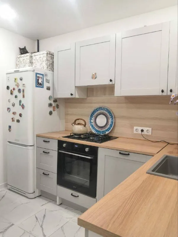 2-К квартира🏙️
М. Фонвизинская1️⃣
Сдаётся! Квартира 55 м², спальня с рабочим местом 17 м², большая комната со столом для приёма гостей, кухня 8 м² с посудомойкой.
Раздельные ванна и туалет. Очень комфортный матрас аскона, клёвый комфортной диван, кондиционеры в комнатах.
3-Й этаж из 5-ти.
Квартира классная, с хорошей энергетикой) супер локация, для любителей спорта или неспешных прогулок, 10 минут до входа в ботанический сад, вднх!
Доставка самокат и др 15 минут, пункты выдачи вб и озон в доме.
До метро фонвизинская пешком, вднх и владыкино 10 минут на автобусе
Парковка за шлагбаумом
💳Цена: 90.000₽ + счетчики
💌Telegram: @marylyash - фотография - 2