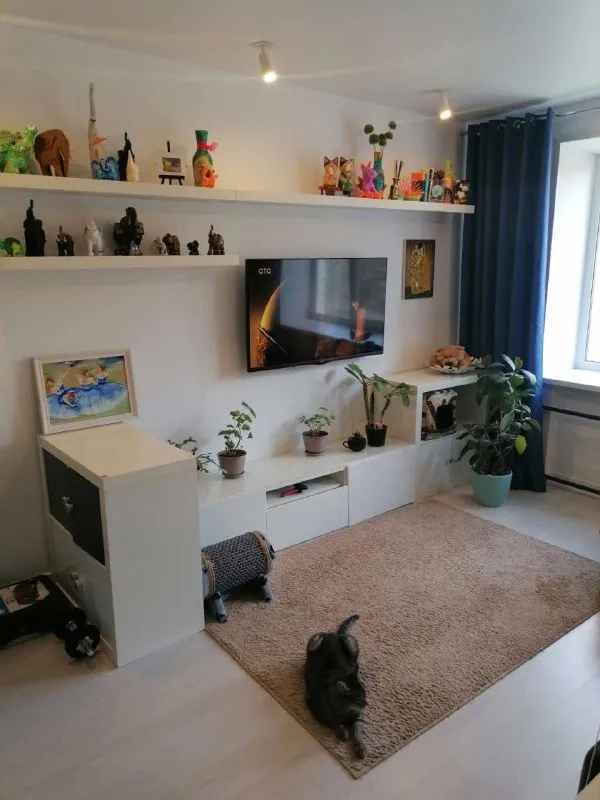 2-К квартира🏙️
М. Фонвизинская1️⃣
Сдаётся! Квартира 55 м², спальня с рабочим местом 17 м², большая комната со столом для приёма гостей, кухня 8 м² с посудомойкой.
Раздельные ванна и туалет. Очень комфортный матрас аскона, клёвый комфортной диван, кондиционеры в комнатах.
3-Й этаж из 5-ти.
Квартира классная, с хорошей энергетикой) супер локация, для любителей спорта или неспешных прогулок, 10 минут до входа в ботанический сад, вднх!
Доставка самокат и др 15 минут, пункты выдачи вб и озон в доме.
До метро фонвизинская пешком, вднх и владыкино 10 минут на автобусе
Парковка за шлагбаумом
💳Цена: 90.000₽ + счетчики
💌Telegram: @marylyash - фотография - 5