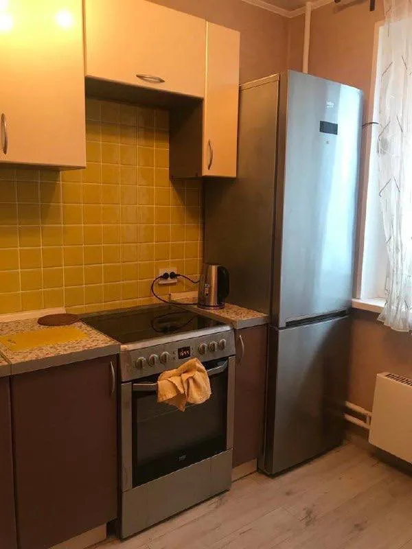 1-К квартира🏙️
М. Бунинская аллея1️⃣
Сдается 1-комнатная квартира в жк "новое бутово".
📍Адрес: пос. Воскресенское, чечерский проезд, 124к2
Чистая и аккуратная квартира, сдается на длительный срок. Есть вся необходимая техника и мебель для проживания. Общая площадь 36 м². 5 этаж.
Заезд возможен с 17 января.
Квартира от собственника.
Без животных.
💳Оплата: 38.000₽/месяц, залог 15.000₽. Оплата жкх включена (без счетчиков), интернет оплачивается отдельно
Находится в пешей доступности от м. Бунинская аллея (10 минут), рядом: парк, тц "бутово молл", школы, сады, поликлиника.
💌Telegram: @elena_selezneva911 - фотография - 5