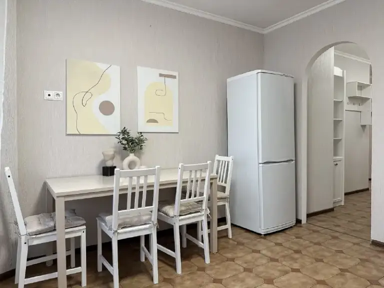 Комната, 15 м²
М народное ополчение

• 14 Мин пешком
• 3-Комнатная квартира
• 11 Этаж из 17
• Ул маршала тухачевского 14 к1, на карте

46 000 ₽/Мес, без комиссии
Большой гайд по аренде

Холодильник • стиральная машина • интернет • мебель • лифт • посудомойка • кондиционер • с животными • с детьми • телевизор • мусоропровод • консьерж

Район хорошёво-мнёвники
Чистота 4.06 транспорт 4.47
Парки и скверы 3.70

Агент. Один из самых зеленых районов москвы с развитой инфраструктурой. Главное, все в пешей доступности: 14 минут до м. Народное ополчение, 7 минут до парка роща, 5 минут до вкусвилл, аптек и кафе. В стоимость включено: безлимитный wi-fi, еженедельная уборка общественных зон, вся необходимая техника, йога, английский и мероприятия внутри коливинга.

Elena, написать
Уровень доверия средний 🆗
Выложить квартиру бесплатно - фотография - 5
